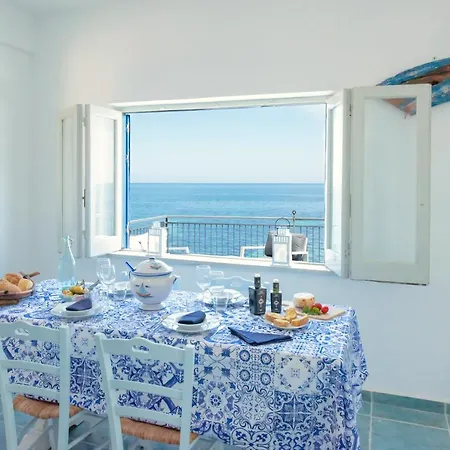 Dimore Di Mare - Beachfront Apartments Santa Flavia Exterior photo