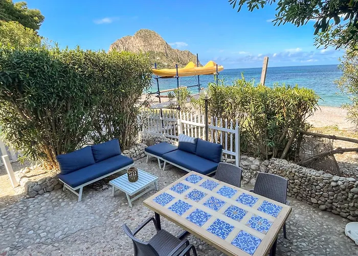 Dimore Di Mare - Beachfront Apartments