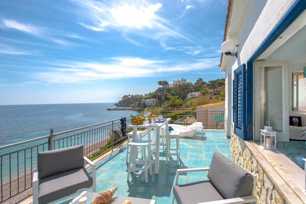 Holiday home Dimore Di Mare - Beachfront *