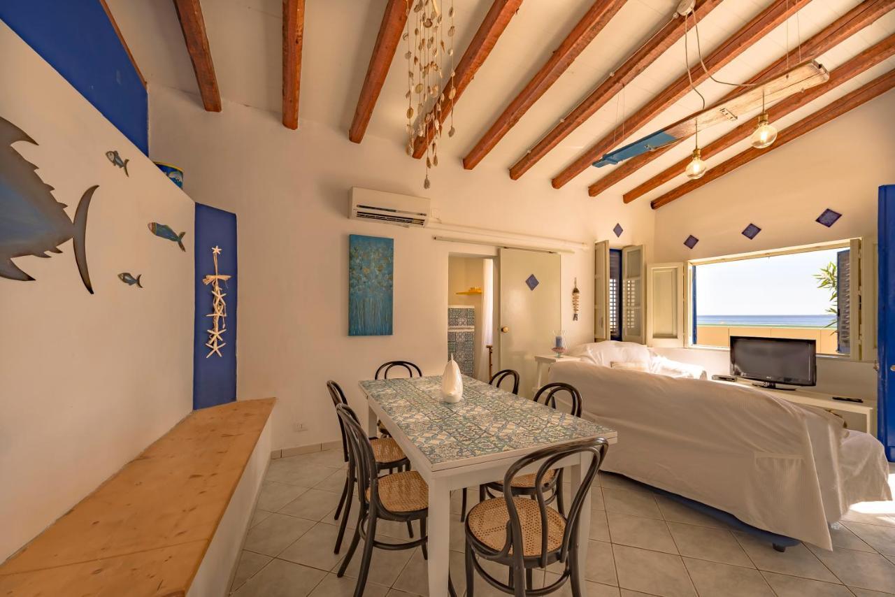 Dimore Di Mare - Beachfront Holiday home *