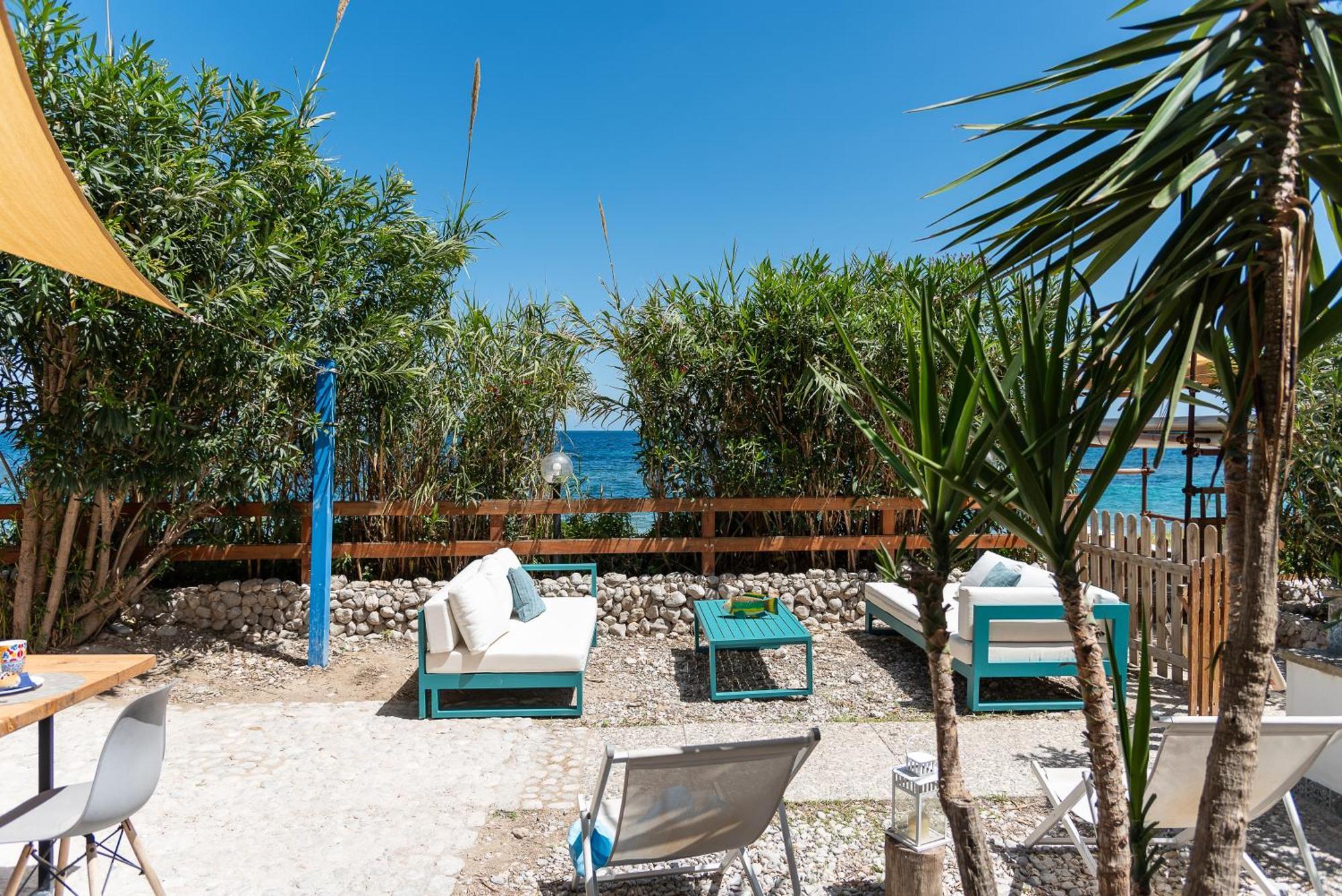 Dimore Di Mare - Beachfront Holiday home *