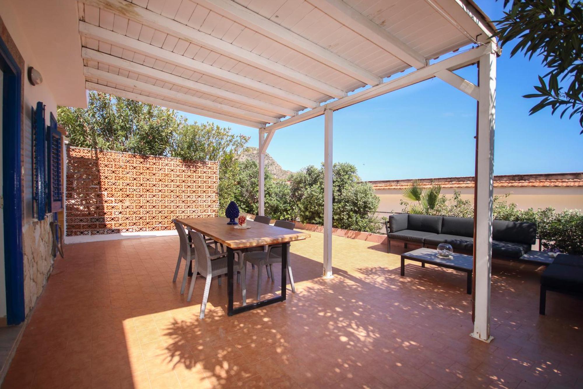 Dimore Di Mare - Beachfront Holiday home Santa Flavia